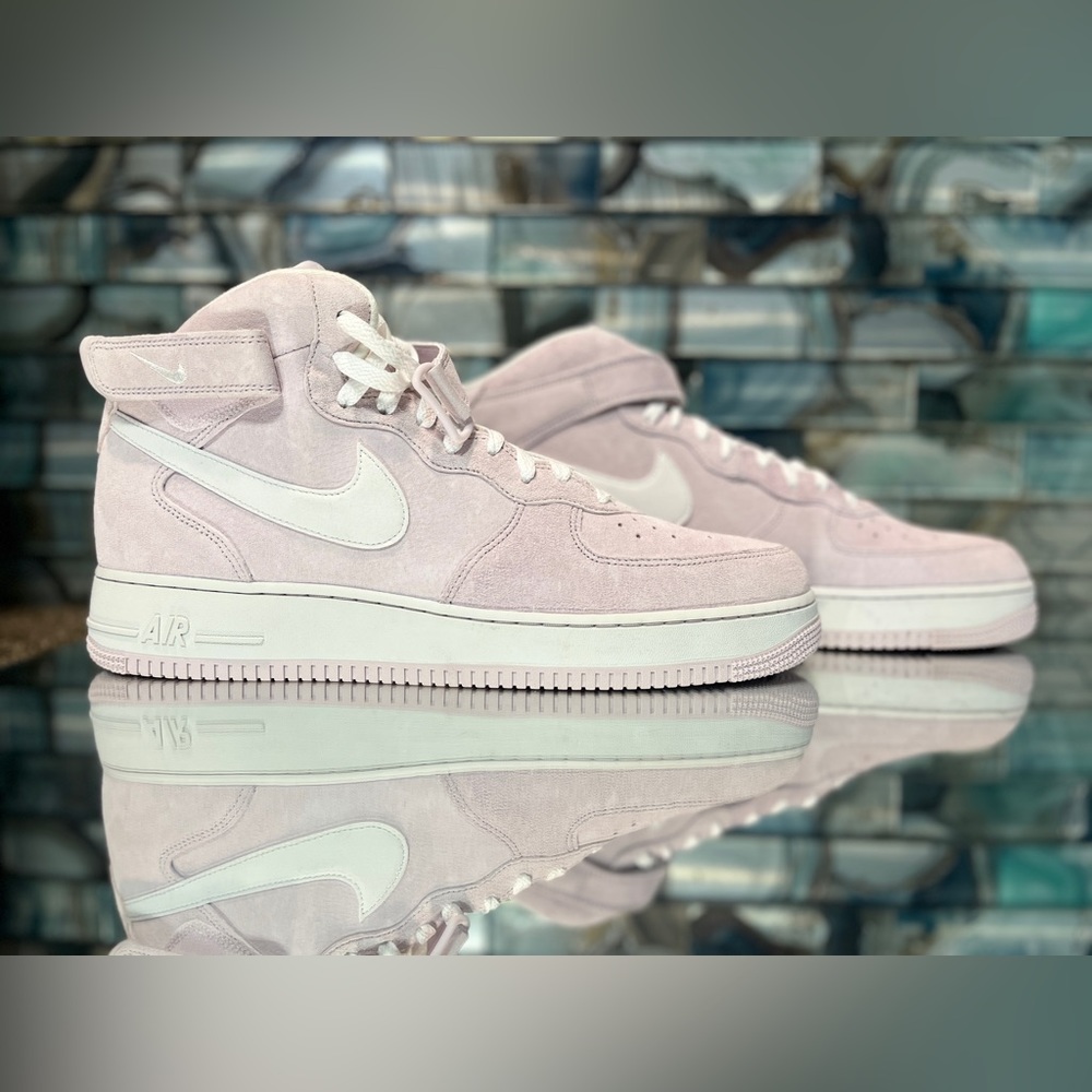 Nike - Air Force 1 (NEW)